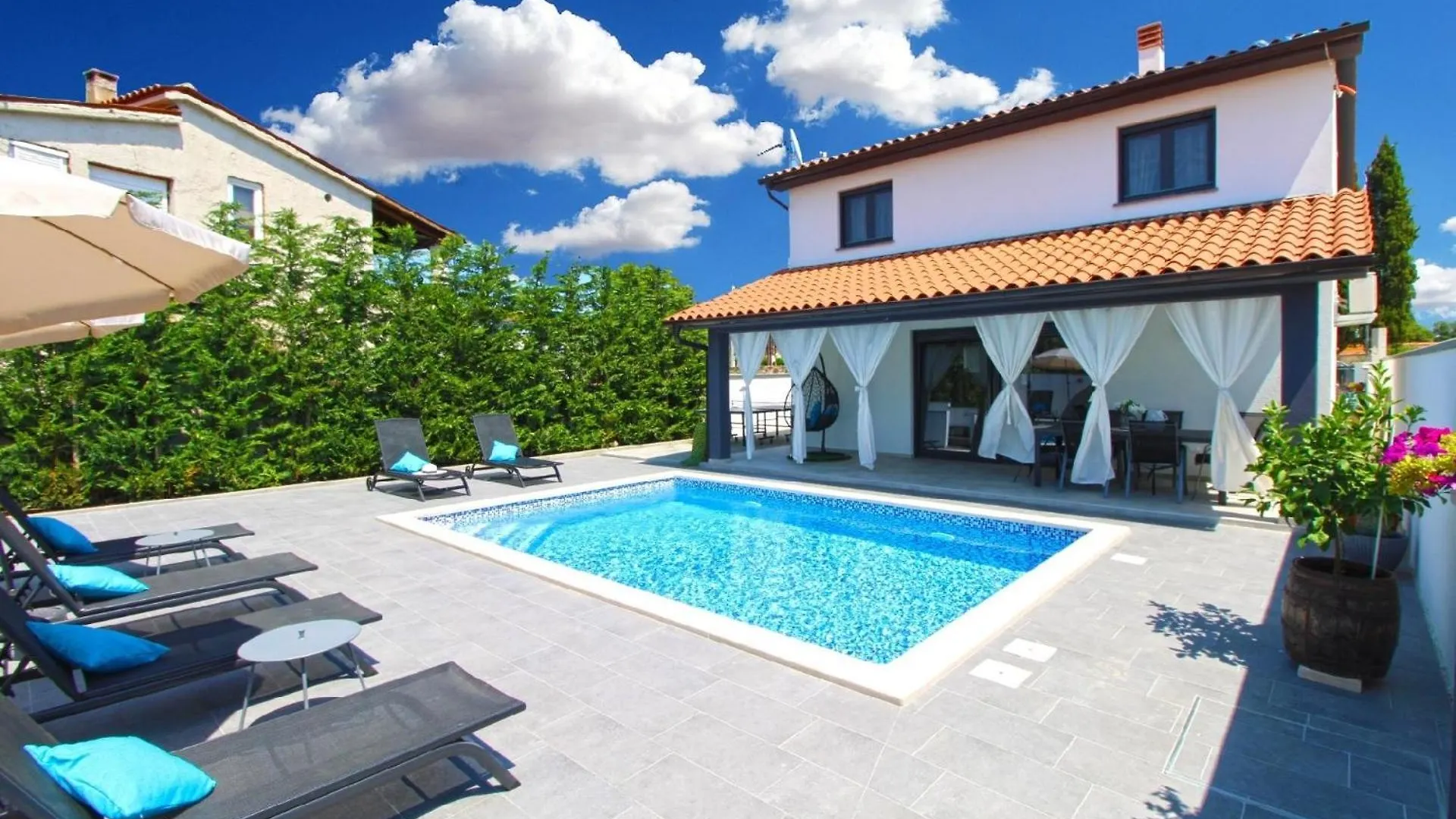 Ferienhaus Mit Privatpool Fuer 8 Personen Ca 125 Qm In Galizana, Istrien Istrische Riviera Holiday home Galizana